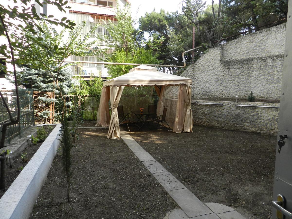 Aleqsandra Tbilisi Exterior foto