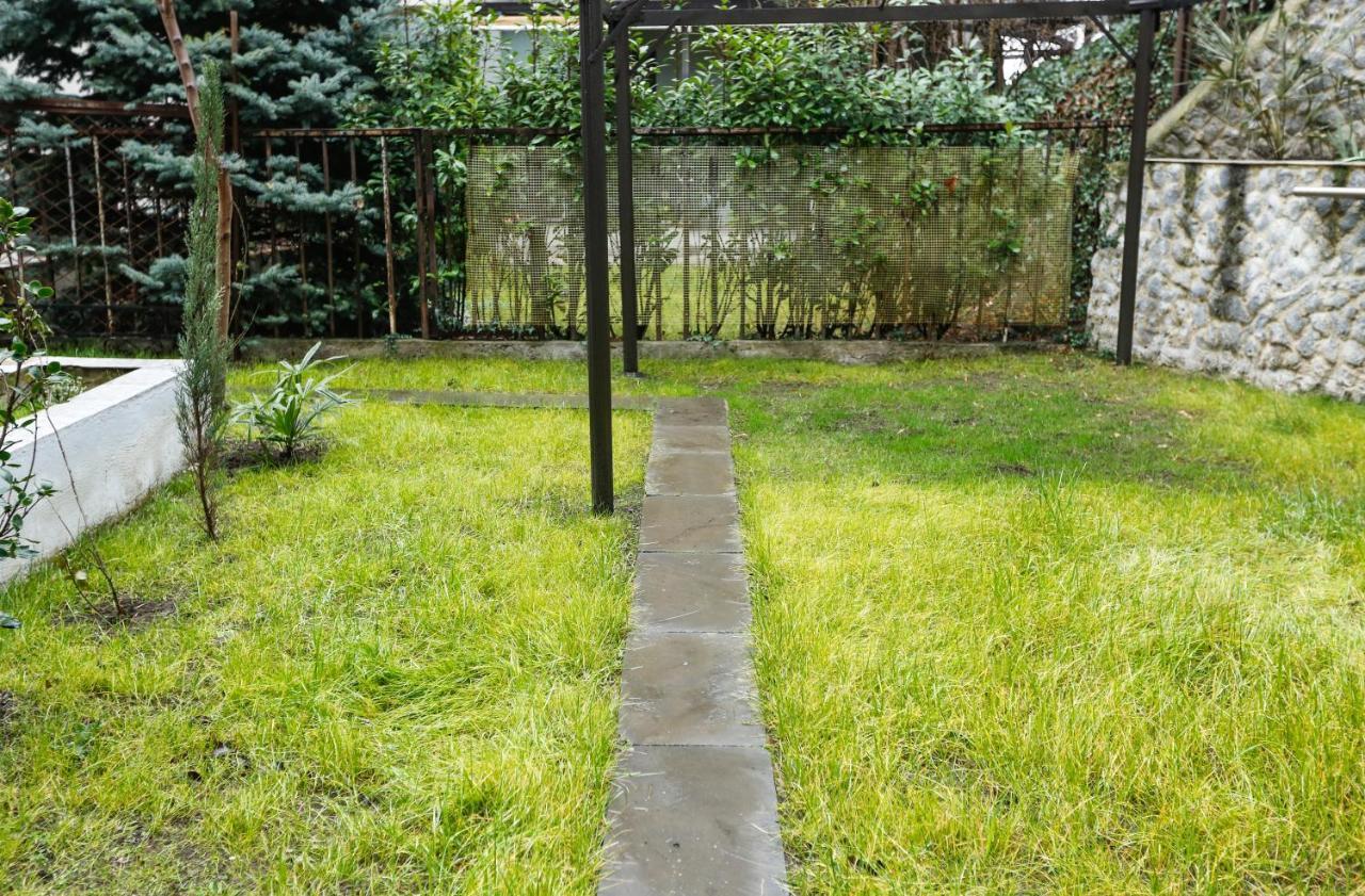 Aleqsandra Tbilisi Exterior foto